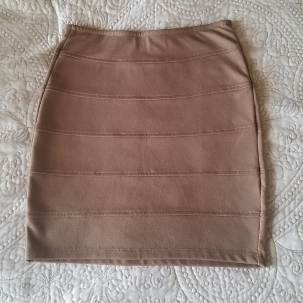 2/$15 Detailed khaki/ tan above the knee skirt (S)